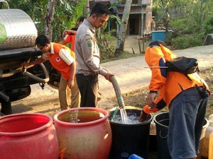 BPBD Trenggalek Kembali Salurkan Air Bersih ke Daerah Kekeringan