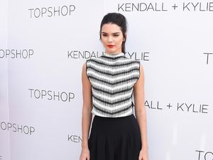 Kendall Jenner Merasa Bodoh Bintangi Iklan Pepsi Kontroversial
