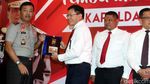Penghargaan dari Kapolda untuk Tim Pengungkap Sabu 1 Ton