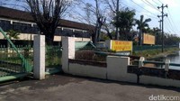 Nyonya Meneer dinyatakan pailit oleh Pengadilan Negeri (PN) Semarang pada Kamis (3/8) pekan lalu setelah digugat kreditur asal Sukoharjo, Hendrianto Bambang Santoso.