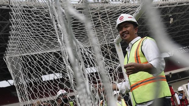 Menpora Imam Nahrawi meninjau kesiapan Stadion Utama Gelora Bung Karno beberapa waktu lalu.