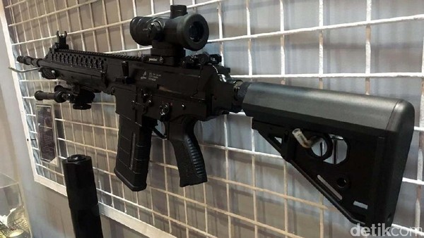 Foto : Senjata Laras Panjang Buatan Bandung Saingan AK-47