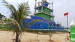 Foto: Masjid Kapal Bosok Serang yang Unik & Bikin Penasaran