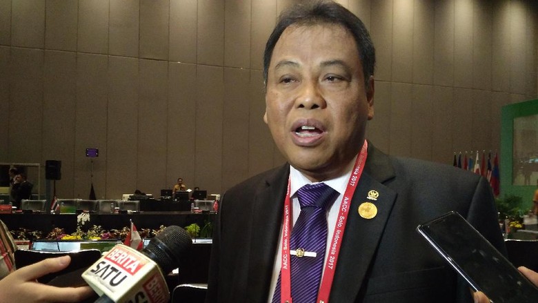 Gelar Profesor 4 Hakim Konstitusi Hilang di MK Gelar Profesor 4 Hakim Konstitusi Hilang di MK