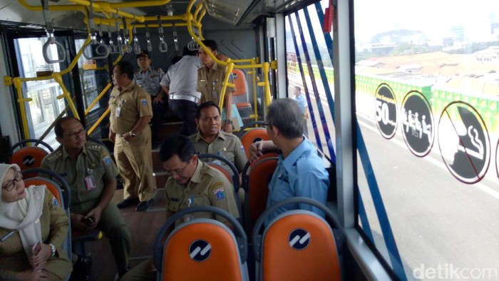 Jelang Diresmikan, Sekda DKI Cek Persiapan Jalur Layang TransJ