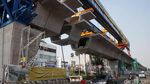 Foto: Pemasangan Box Girder LRT Velodrome-Kelapa Gading