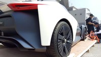 Bentuk mobil yang mengerucut, dengan dua kursi, serta model yang ramping membuat mobil konsep ini terlihat sporty. Mobil ini masih menjadi mobil konsep Nissan. Foto: Khairul Imam Ghozali