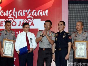 Penghargaan dari Kapolda untuk Tim Pengungkap Sabu 1 Ton