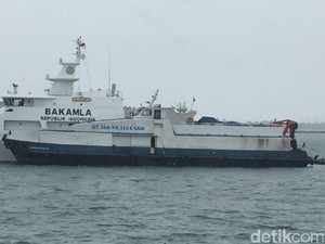Bakamla Tangkap 2 Kapal Bermuatan Elektronik dan Onderdil Ilegal