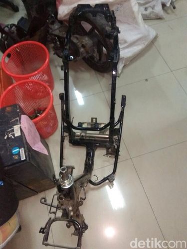Polisi Tangkap 3 Orang Sindikat Pencurian Motor di Cakung