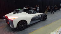 Saat jalan-jalan ke tempat pameran, detikOto bertemu mobil anyar Nissan yakni BladeGlider. Foto: Khairul Imam Ghozali