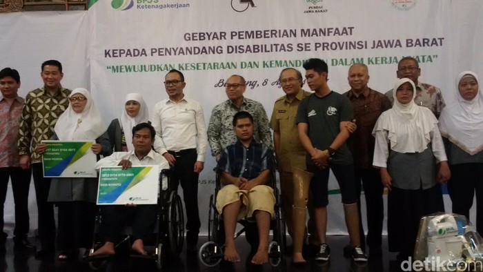 BPJS Ketenagakerjaan Bagikan Alat Bantu Bagi 160 Disabilitas di Jabar