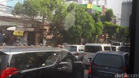 Pengguna media sosial juga mengeluhkan kemacetan di Mampang yang makin parah sejak 2 hari terakhir.  (Foto: Indah Mutiara Kami/detikcom)