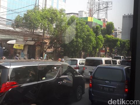 Macet di Jalur Mampang-Kuningan