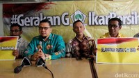 Selain itu, kata Doli, dia mendengar kabar adanya kelompok lain di Golkar yang melakukan gerakan serupa dengan mereka untuk mengganti Setya Novanto dari posisi Ketum Golkar. Namun mereka belum ingin melakukan gerakan tersebut secara terang-terangan.