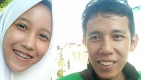 Hari Rabu 8 Agustus juga tersebar viral kisah dramatis anak yang bertemu ayah kandung lewat order Grab. Rupanya si anak terpisah dengan ayah kandungnya karena orang tua bercerai. Kisahnya mengharukan hati para netizen (Instagram)