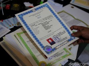 Tips Simpan Ijazah Biar Enggak Cepat Rusak, Bukan Dilaminating