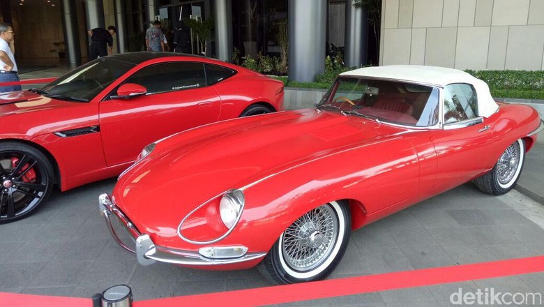 Mobil klasik Jaguar. Foto: Rangga Rahadiansyah Mobil klasik Jaguar. Foto: Rangga Rahadiansyah