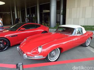 Jaguar Land Rover Pamer Mobil Klasik di BSD