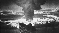 Awan berbentuk seperti jamur akibat ledakan nuklir di Nagasaki pada tanggal 9 Agustus 1945. (Istimewa).