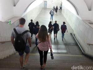 Seperti Apa Kereta Bawah Tanah di Moskow?