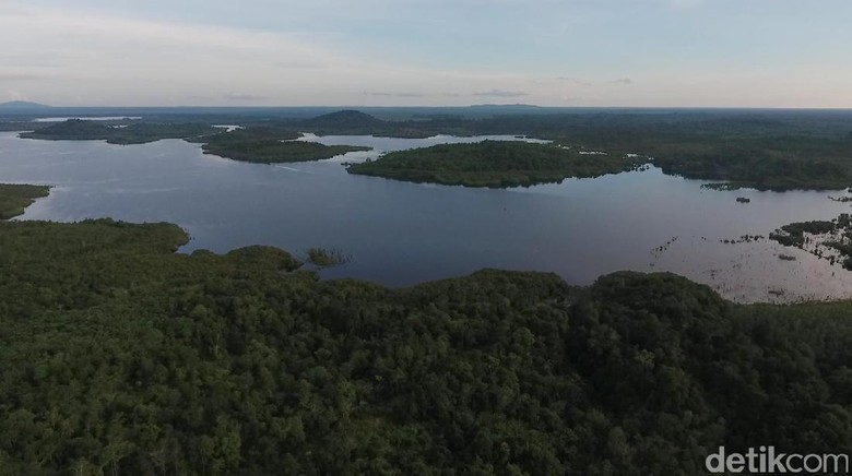 Danau Lait di Sanggau, Kalimantan Barat (Zaki/20detik) Danau Lait di Sanggau, Kalimantan Barat (Zaki/20detik)