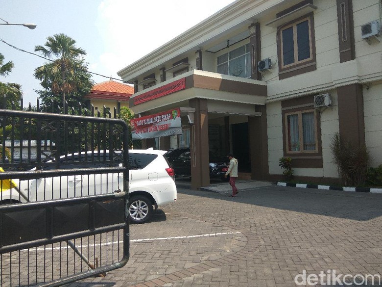 surat jalan lingkungan keterangan Tersangka Lamongan Berinisial Tetapkan SN Pejabat Kejari