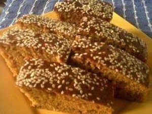 Kue Ganjel Rel, Sajian Ikonik Tradisi Dugderan Semarang