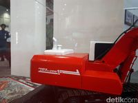 Selain Senjata dan Tank, Pindad Juga Bikin Ekskavator