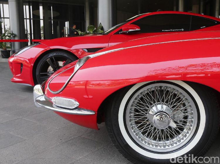 Foto: Mobil-mobil Klasik Jaguar Land Rover Pamer Keindahan