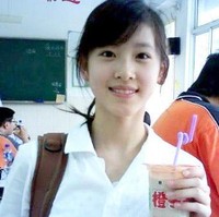 Nama Zetian menjadi terkenal saat foto dirinya mengiklankan dan memegang sebuah teh susu ini menjadi viral di internet pada 2009. Ia pun mendapat julukan dan dikenal sebagai Sister Milk Tea. Foto: ist.