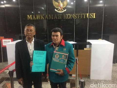 Gugat UU Pemilu, Rhoma Irama Sambangi MK