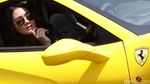 Dewi Gilang Deg-degan Jajal Ferrari 488 Spider