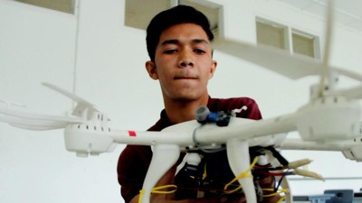 Foto: Di Tangan Mahasiswa Aceh, Drone Disulap Jadi Pemantau Kebakaran