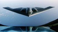 Pesawat pengebom B-2 juga akan sangat mungkin digunakan jika terjadi perang di Korut. (Getty Images)