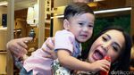 Bikin Gemas! Momen Manja Rafathar ke Nagita Slavina