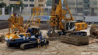 Saat ini proyek pembangunan pasar modern tersebut terus dikebut.
