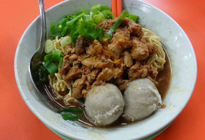 Mau Makan Apa Siang Ini? Cek Dulu Mie Ayam, Soto sampai Nasi Kapau Ini