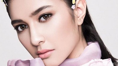 Tatapan Mikha Tambayong Bikin Luluh