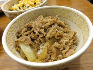 Enaknya Rice Bowl Bertopping Ayam Telur Asin hingga Daging Sapi Juicy di Sini