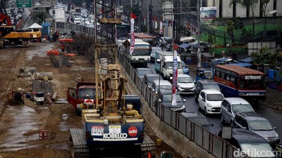 Rekayasa Lalin di Mampang Belum Bisa Urai Kemacetan