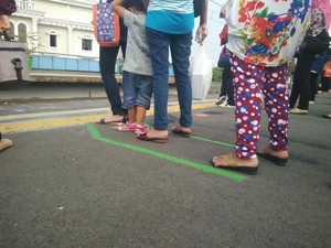 Agar Tertib, Penumpang KRL Diminta Perhatikan Garis Antrean Ini