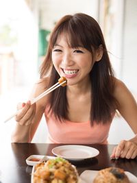 Restoran Ini Beri Diskon Sesuai dengan Ukuran Payudara