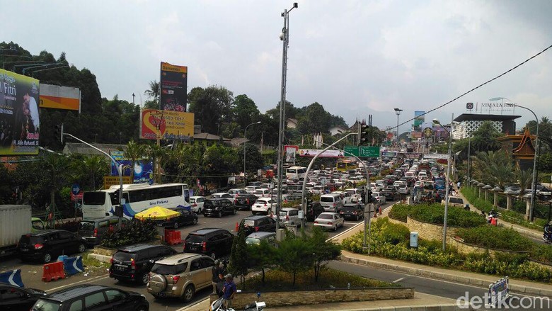 Jalan Raya Puncak Bogor akan Dilebarkan, 1.234 PKL Direlokasi Jalan Raya Puncak Bogor akan Dilebarkan, 1.234 PKL Direlokasi