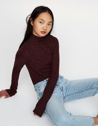 Pull & Bear Diskon Hingga 50%, Sweater Mulai dari Rp 59 Ribu