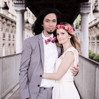 Awal ketemu kita untuk ngobrol harus buka Google Translate, karena awalnya dia tertarik sama saya menggunakan bahasa hati, setelah itu kita sama-sama belajar bahasa, Julie sekarang sudah mahir bahasa Indonesia, saya juga sudah bisa bahasa Prancis, ujar Ijal saat dihubungi Detikcom, Rabu (9/8/2017). Foto: Dok. Pribadi