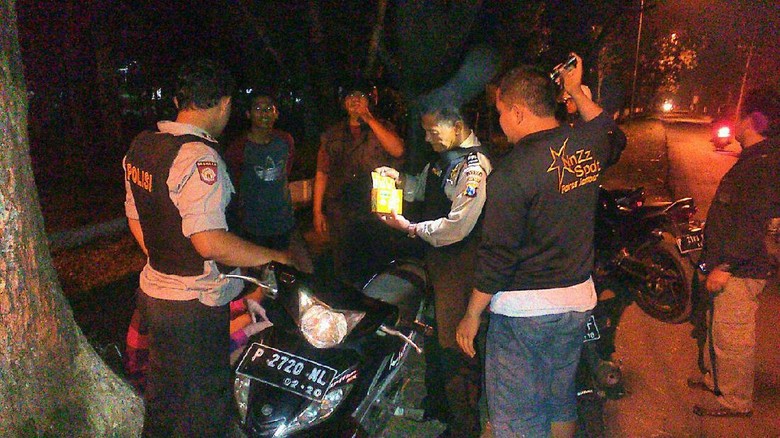 Obat Batuk Dibuat Mabuk, Tiga Pelajar ini Diamankan Obat Batuk Dibuat Mabuk, Tiga Pelajar ini Diamankan
