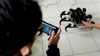 Selain untuk memudahkan manusia, robot-robot yang dirancang itu merupakan kesiapan mahasiswa Aceh dalam pagelaran kontes robot nusantara dan juga internasional nantinya. detikcom/Datuk Haris Maulana.