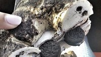 Foto: IstimewaTidak hanya dibalut dengan oreo, Oreo cereal bagel juga berisi keju krim dengan bulatan oreo yang makin mantap.
