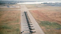 Deretan pesawat siluman F-117A milik AS. Usaf/Getty Images.